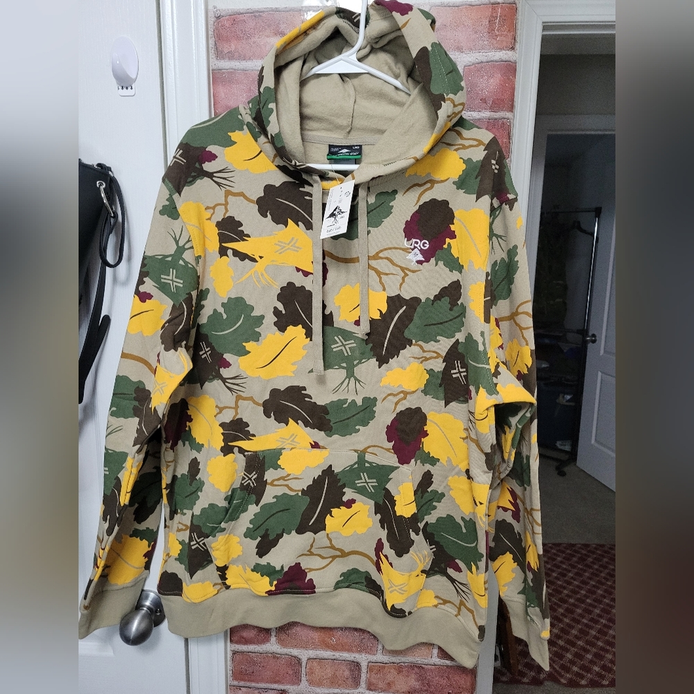 Lifted Research Group mens camo print hoodie kangaroo front. Sz. Lg. NWT